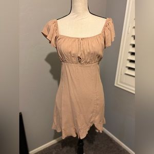 Le Lis Tan Short Sleeve Dress